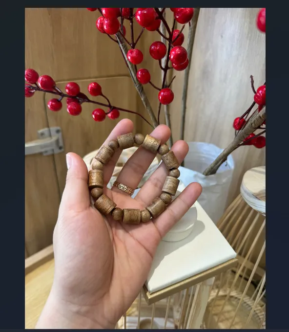 Vietnamese Natural Agarwood Bracelet – Prosperity “Bamboo Joint” Design